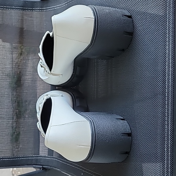 Womens Dress Shoes - Picture 3 of 3